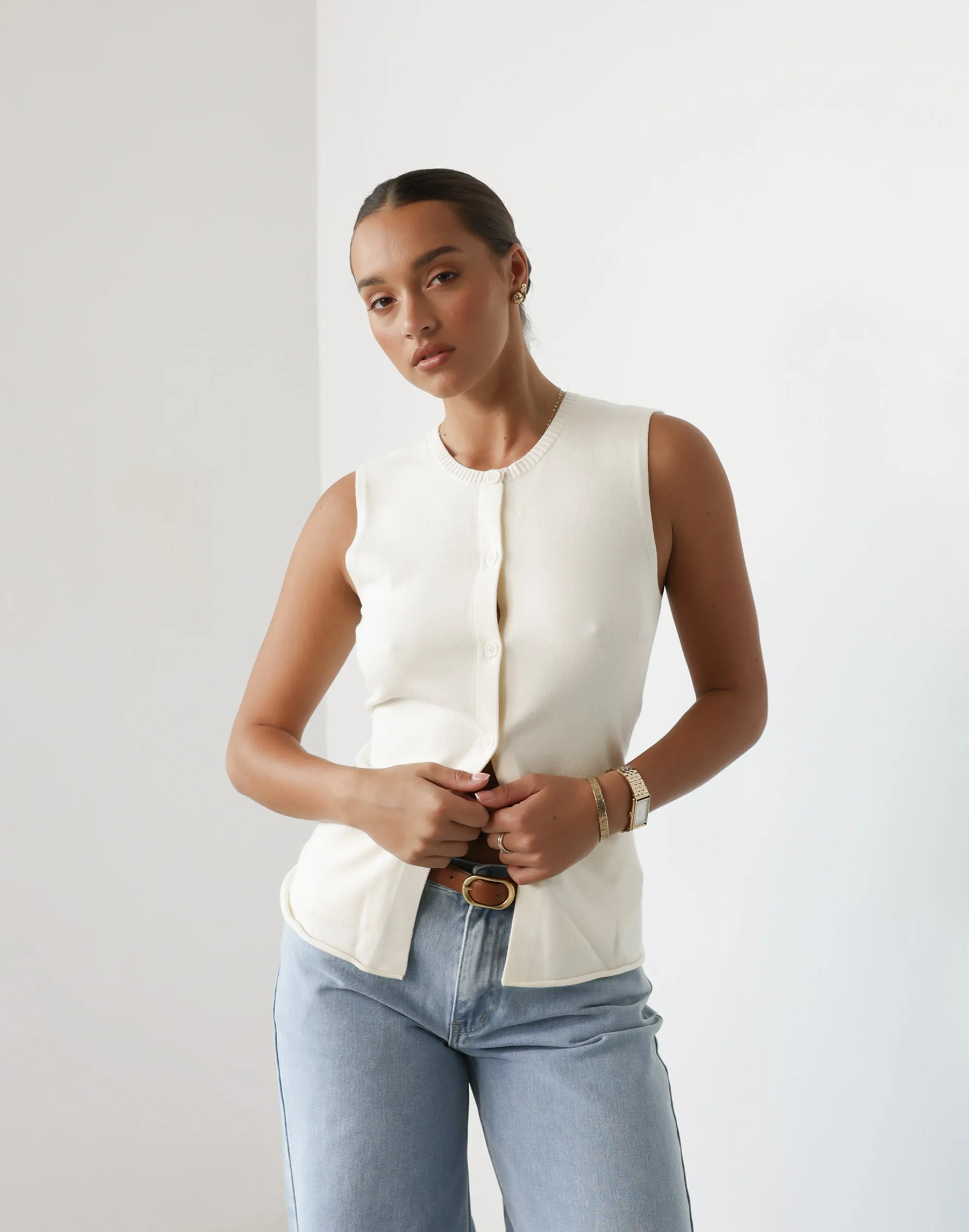 Kourt Vest (Ivory) - By Lioness